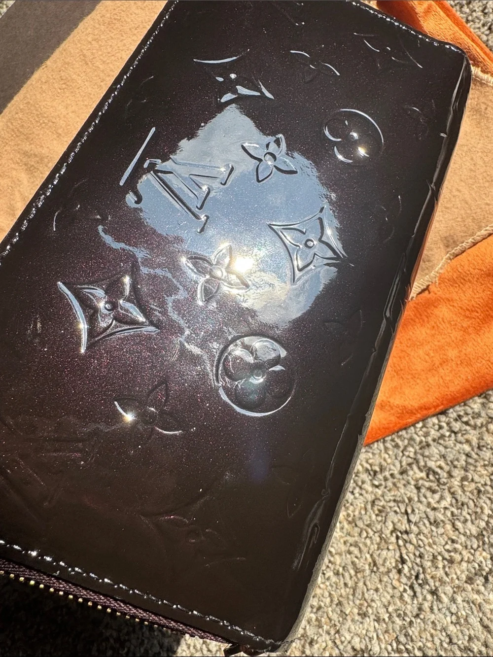 Louis Vuitton Vernis Patent Zip Wallet in Dark Brown